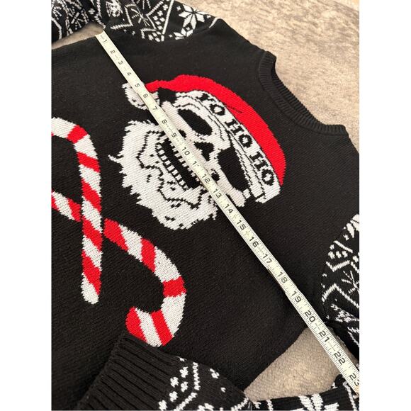 Pirate Skull Christmas Sweater Yo Ho Ho Ugly Men’s S Unisex - Picture 6 of 6